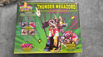 Deluxe Thunder Megazord (European release)